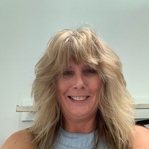 Meet your Posher, Sharon